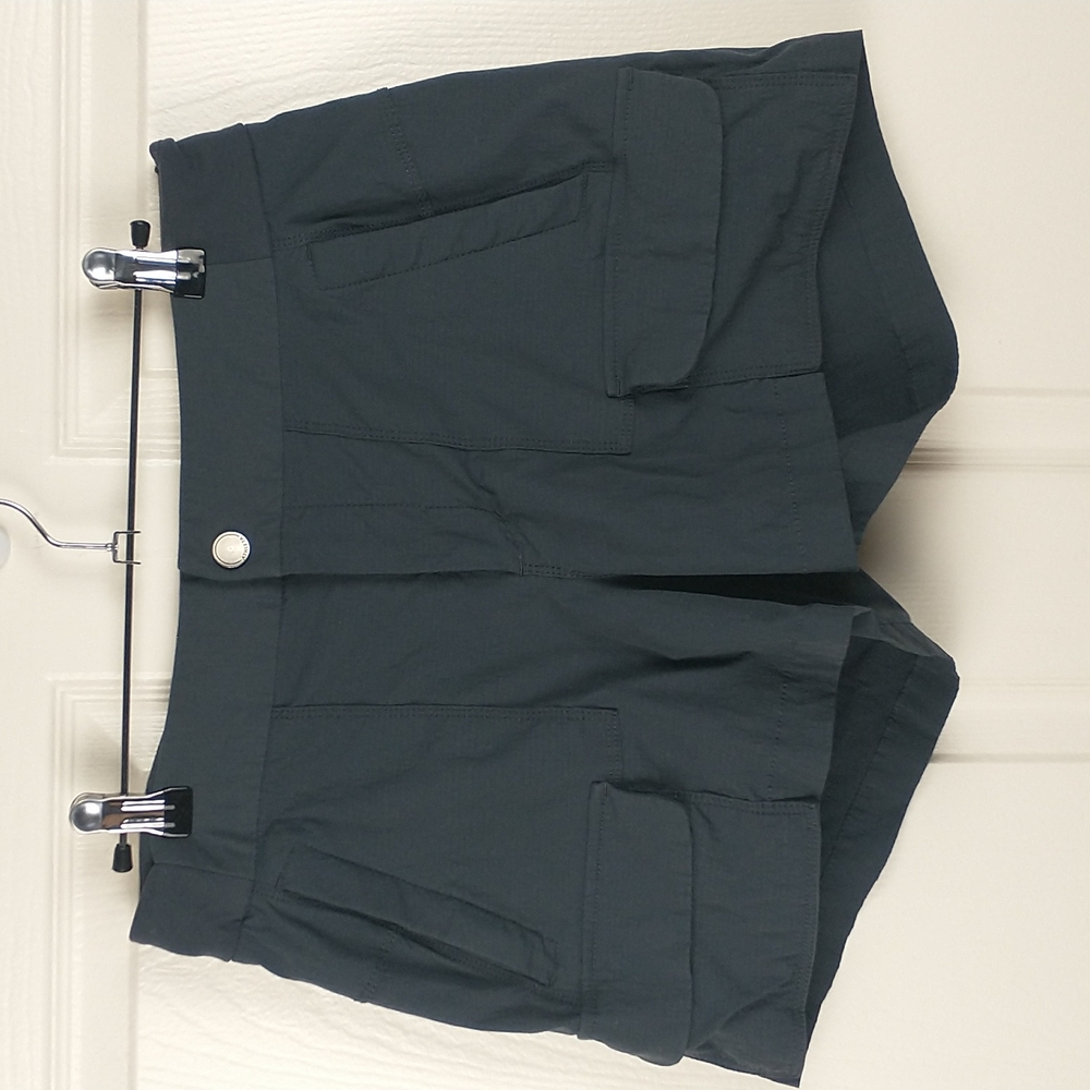Athleta Trekkie Gray Cargo Athletic Hiking Stretch Shorts 6
